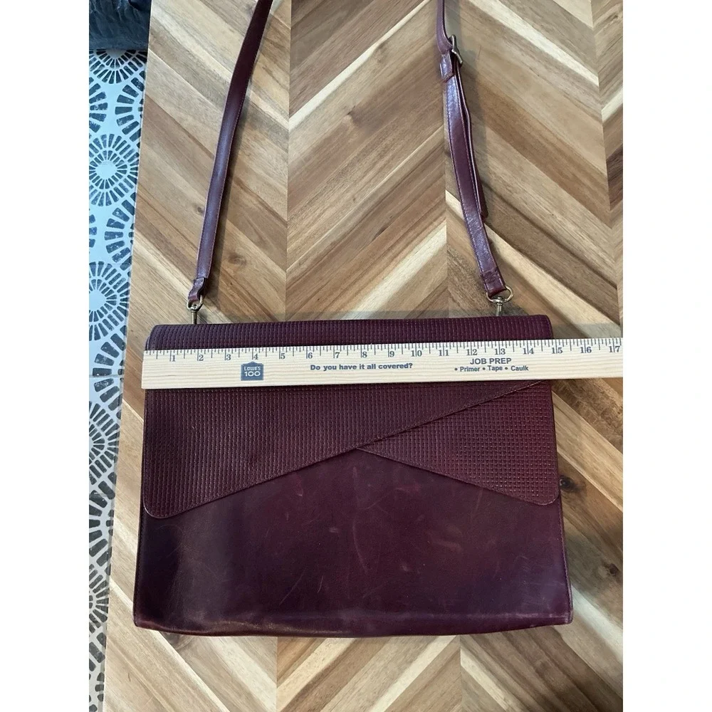 Vintage‎ Red Leather Levenger Flap Briefcase Messenger Bag Burgundy Compartment